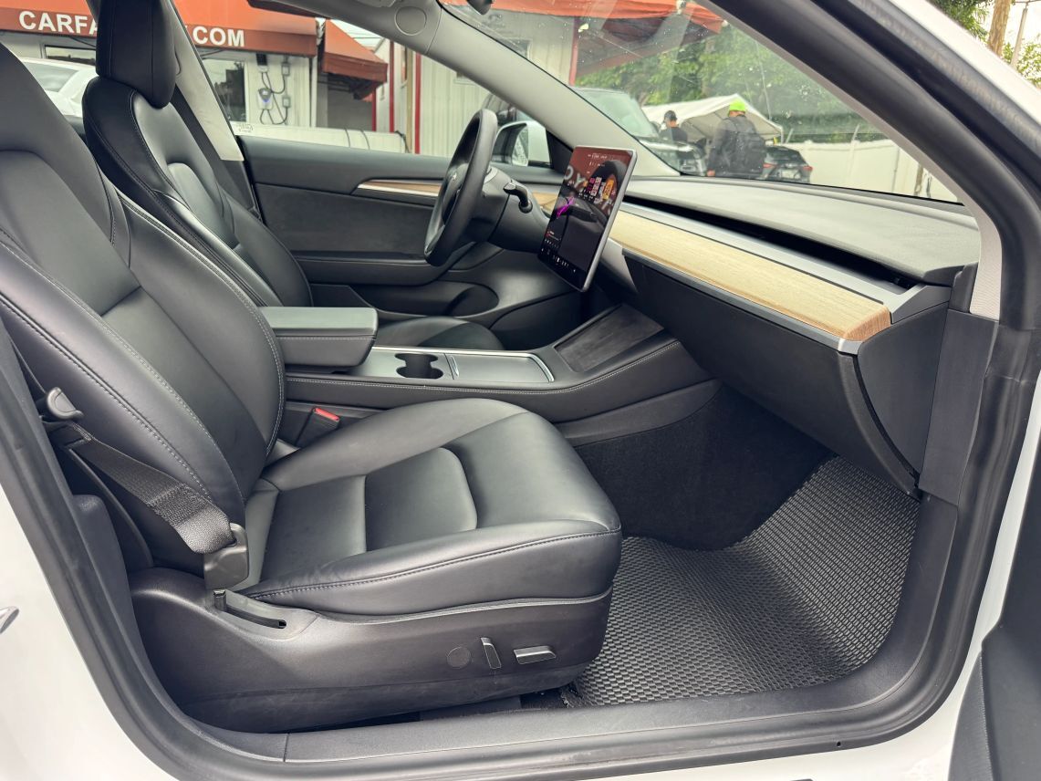 2021 Tesla Model 3 Standard Range Plus Sedan 4D