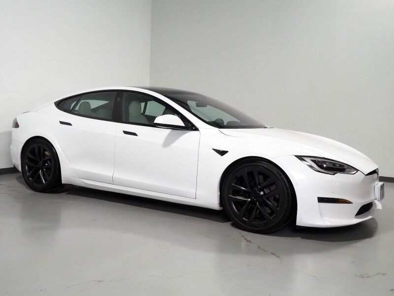 2021 Tesla Model S Plaid AWD 2021 Tesla Model S Plaid AWD *FULL SELF-DRIVING ENABLED, AUTOPILOT, NAVIGATION, SAFETY ALERTS, ADAPTIVE CRUISE, SURROUND VIEW CAMERAS, PANO GLASS ROOF, CLIMATE SEATS, YOKE STEERING, 21 INCH ARACHNID WHEELS, WIRELESS CHARGING