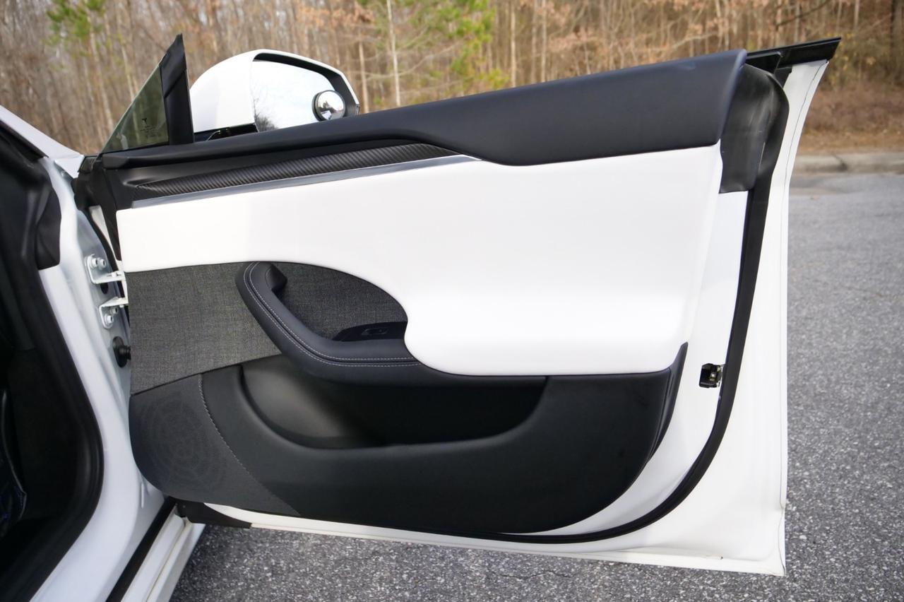 2021 Tesla Model S Plaid / White Interior / Heated & Cooled Seats! Lincolnton NC