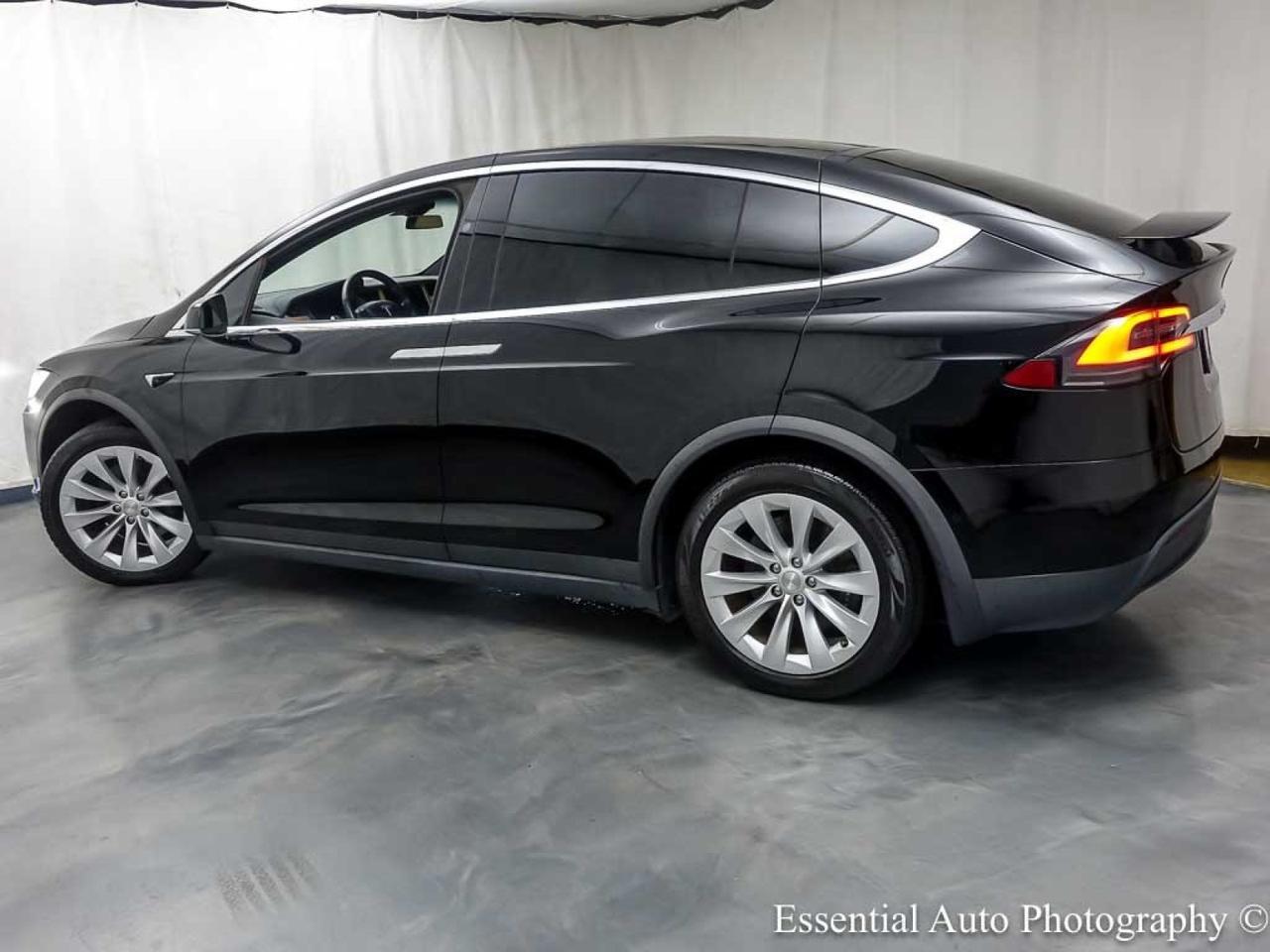 2021 Tesla Model X Long Range Plus Willowbrook IL