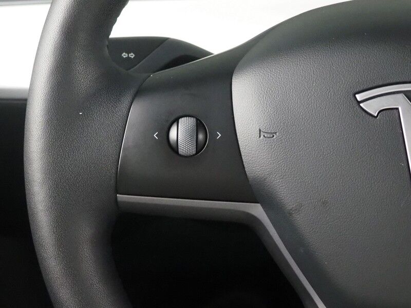 2021 Tesla Model Y Long Range AWD *AUTOPILOT, NAVIGATION, SAFETY ALERTS, ADAPTIVE CRUISE, SURROUND VIEW CAMERAS, PANORAMA GLASS ROOF, HEATED SEATS/STEERING WHEEL, WIRELESS CHARGING Round Rock TX