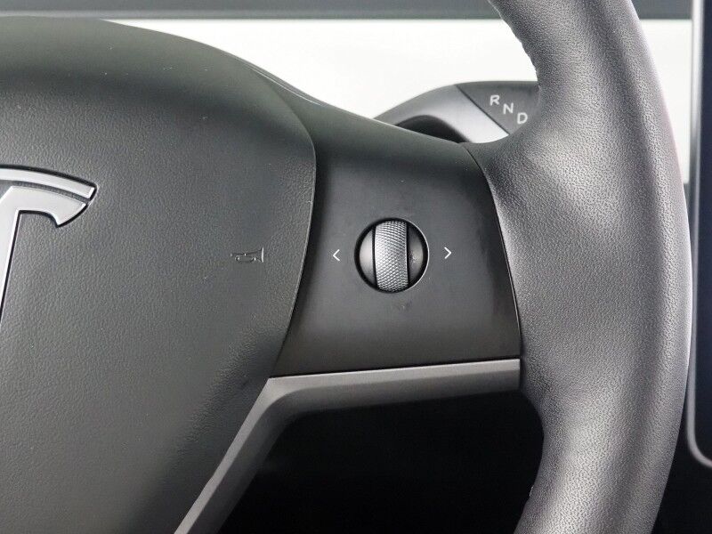 2021 Tesla Model Y Long Range AWD *AUTOPILOT, NAVIGATION, SAFETY ALERTS, ADAPTIVE CRUISE, SURROUND VIEW CAMERAS, PANORAMA GLASS ROOF, HEATED SEATS/STEERING WHEEL, WIRELESS CHARGING Round Rock TX