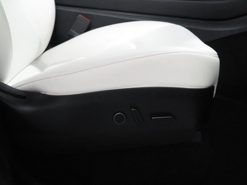 2021 Tesla Model Y Long Range AWD *AUTOPILOT, NAVIGATION, SAFETY ALERTS, ADAPTIVE CRUISE, SURROUND VIEW CAMERAS, PANORAMA GLASS ROOF, HEATED SEATS/STEERING WHEEL, WIRELESS CHARGING Round Rock TX