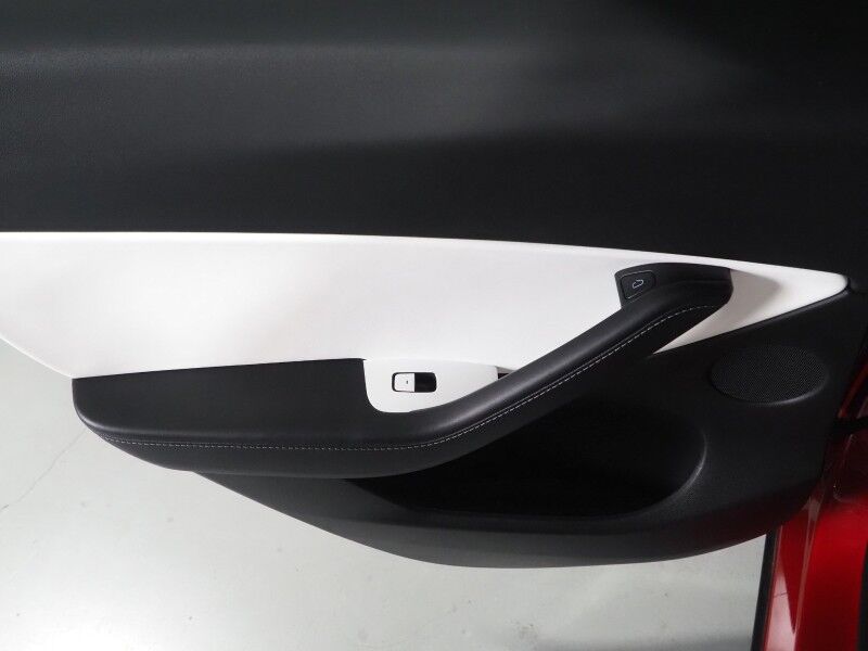 2021 Tesla Model Y Long Range AWD *AUTOPILOT, NAVIGATION, SAFETY ALERTS, ADAPTIVE CRUISE, SURROUND VIEW CAMERAS, PANORAMA GLASS ROOF, HEATED SEATS/STEERING WHEEL, WIRELESS CHARGING Round Rock TX