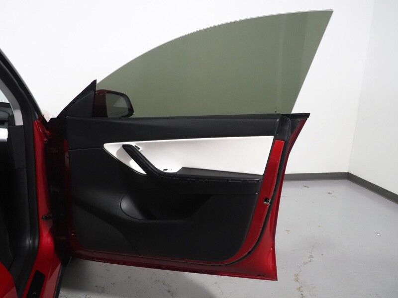 2021 Tesla Model Y Long Range AWD *AUTOPILOT, NAVIGATION, SAFETY ALERTS, ADAPTIVE CRUISE, SURROUND VIEW CAMERAS, PANORAMA GLASS ROOF, HEATED SEATS/STEERING WHEEL, WIRELESS CHARGING Round Rock TX