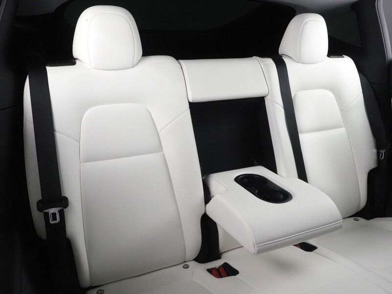 2021 Tesla Model Y Long Range AWD *AUTOPILOT, NAVIGATION, SAFETY ALERTS, ADAPTIVE CRUISE, SURROUND VIEW CAMERAS, PANORAMA GLASS ROOF, HEATED SEATS/STEERING WHEEL, WIRELESS CHARGING Round Rock TX