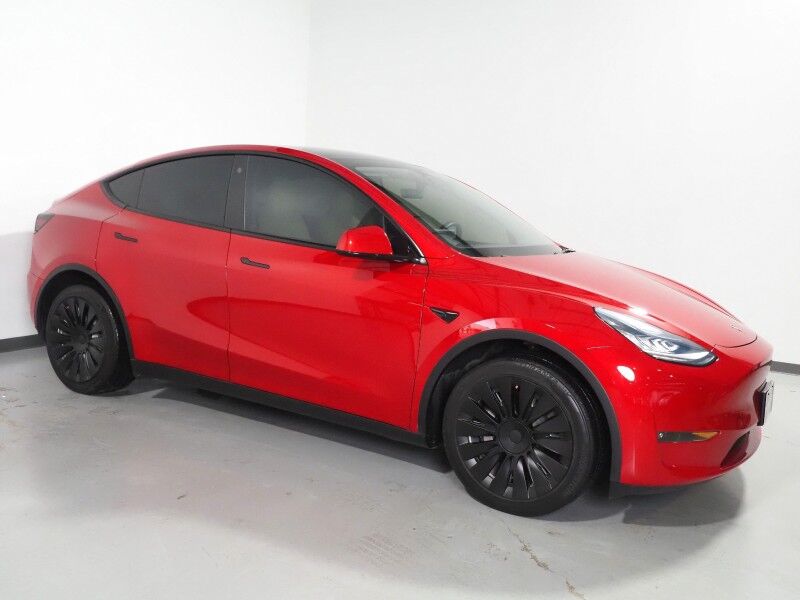 2021 Tesla Model Y Long Range AWD *AUTOPILOT, NAVIGATION, SAFETY ALERTS, ADAPTIVE CRUISE, SURROUND VIEW CAMERAS, PANORAMA GLASS ROOF, HEATED SEATS/STEERING WHEEL, WIRELESS CHARGING