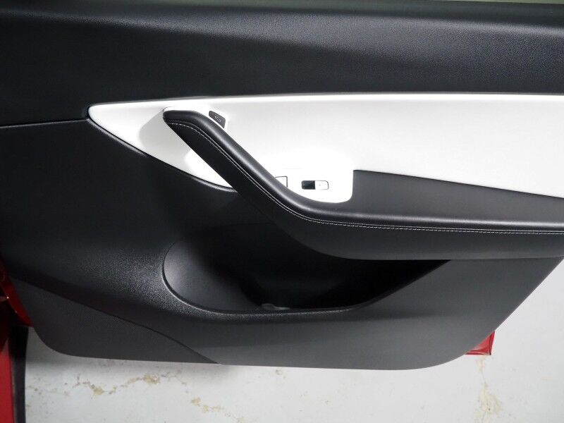 2021 Tesla Model Y Long Range AWD *AUTOPILOT, NAVIGATION, SAFETY ALERTS, ADAPTIVE CRUISE, SURROUND VIEW CAMERAS, PANORAMA GLASS ROOF, HEATED SEATS/STEERING WHEEL, WIRELESS CHARGING Round Rock TX