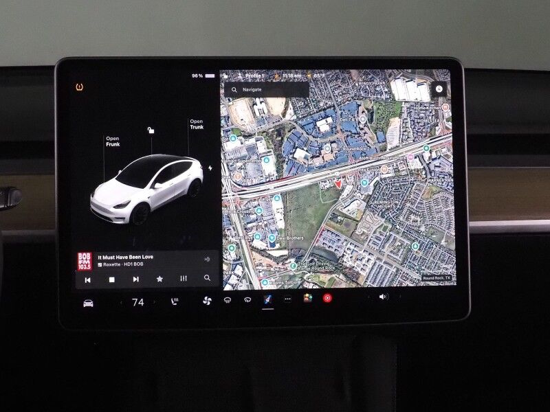 2021 Tesla Model Y Long Range AWD *FULL SELF-DRIVING ENABLED, ACCELERATION BOOST, AUTOPILOT, NAVIGATION, SAFETY ALERTS, ADAPTIVE CRUISE, 360 CAMERAS, PANO GLASS ROOF, HEATED SEATS/STEERING WHEEL, 20 INDUCTION WHEELS, WIRELESS CHARGING Round Rock TX