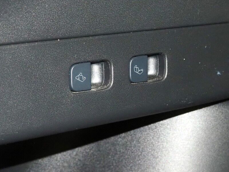 2021 Tesla Model Y Long Range AWD *FULL SELF-DRIVING ENABLED, ACCELERATION BOOST, AUTOPILOT, NAVIGATION, SAFETY ALERTS, ADAPTIVE CRUISE, 360 CAMERAS, PANO GLASS ROOF, HEATED SEATS/STEERING WHEEL, 20 INDUCTION WHEELS, WIRELESS CHARGING Round Rock TX