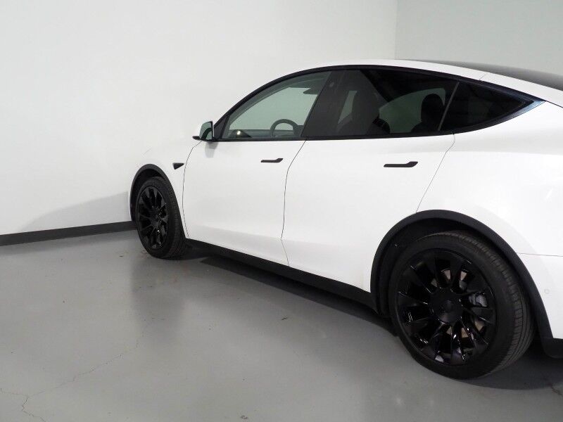 2021 Tesla Model Y Long Range AWD *FULL SELF-DRIVING ENABLED, ACCELERATION BOOST, AUTOPILOT, NAVIGATION, SAFETY ALERTS, ADAPTIVE CRUISE, 360 CAMERAS, PANO GLASS ROOF, HEATED SEATS/STEERING WHEEL, 20 INDUCTION WHEELS, WIRELESS CHARGING Round Rock TX