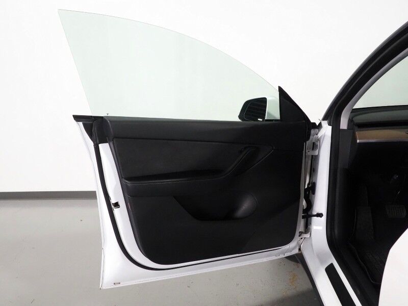 2021 Tesla Model Y Long Range AWD *FULL SELF-DRIVING ENABLED, ACCELERATION BOOST, AUTOPILOT, NAVIGATION, SAFETY ALERTS, ADAPTIVE CRUISE, 360 CAMERAS, PANO GLASS ROOF, HEATED SEATS/STEERING WHEEL, 20 INDUCTION WHEELS, WIRELESS CHARGING Round Rock TX