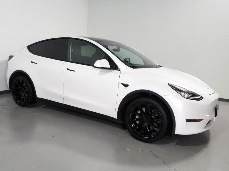 2021 Tesla Model Y Long Range AWD *FULL SELF-DRIVING ENABLED, ACCELERATION BOOST, AUTOPILOT, NAVIGATION, SAFETY ALERTS, ADAPTIVE CRUISE, 360 CAMERAS, PANO GLASS ROOF, HEATED SEATS/STEERING WHEEL, 20 INDUCTION WHEELS, WIRELESS CHARGING