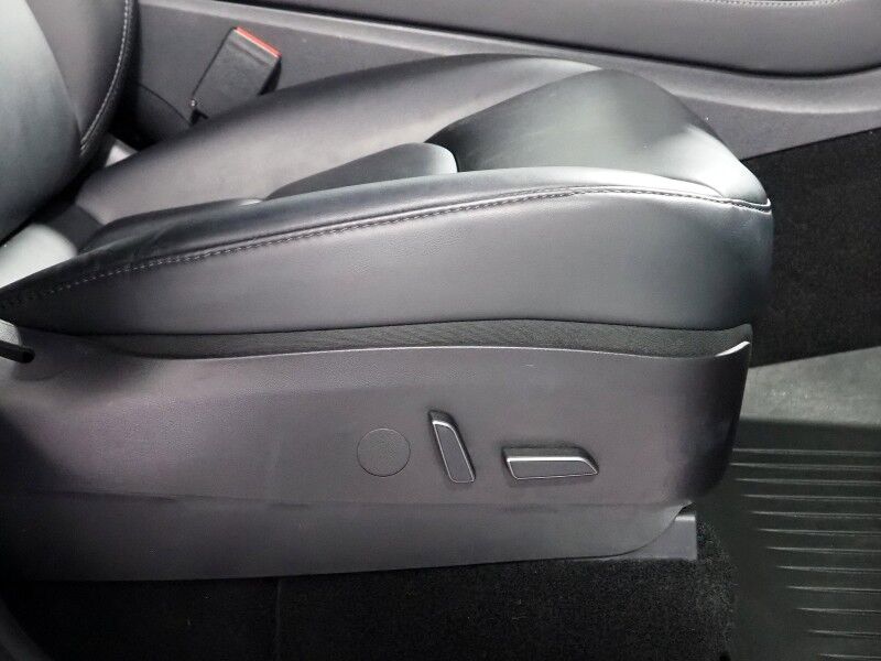 2021 Tesla Model Y Long Range AWD *FULL SELF-DRIVING ENABLED, ACCELERATION BOOST, AUTOPILOT, NAVIGATION, SAFETY ALERTS, ADAPTIVE CRUISE, 360 CAMERAS, PANO GLASS ROOF, HEATED SEATS/STEERING WHEEL, 20 INDUCTION WHEELS, WIRELESS CHARGING Round Rock TX