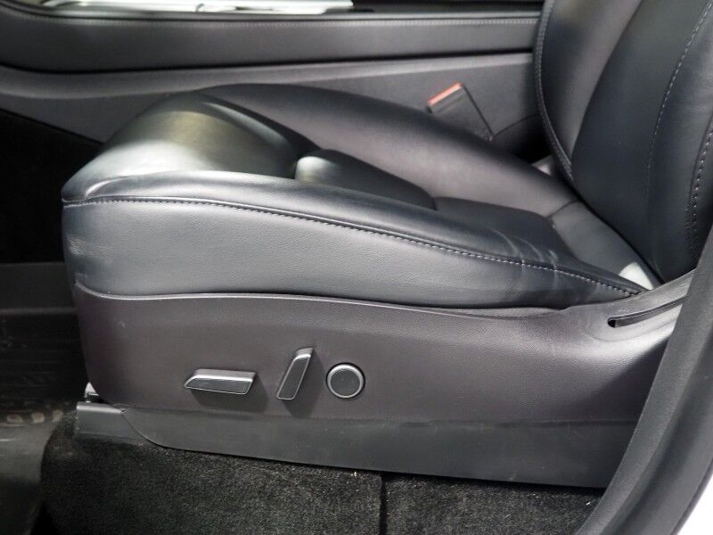 2021 Tesla Model Y Long Range AWD *FULL SELF-DRIVING ENABLED, ACCELERATION BOOST, AUTOPILOT, NAVIGATION, SAFETY ALERTS, ADAPTIVE CRUISE, 360 CAMERAS, PANO GLASS ROOF, HEATED SEATS/STEERING WHEEL, 20 INDUCTION WHEELS, WIRELESS CHARGING Round Rock TX