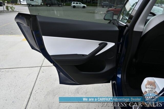 2021 Tesla Model Y Long Range / AWD / Front & Rear Heated Leather Seats / Heated Steering Wheel / NAV / Fixed Glass Roof / Lane Departure & Blind Spot Alert / Bluetooth / Backup Camera / 326 Mile Range / Only 12K Miles / 1-Owner Anchorage AK