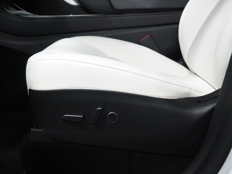 2021 Tesla Model Y Long Range AWD *TRAFFIC AWARE CRUISE CONTROL, NAVIGATION, SAFETY ALERTS, SURROUND VIEW CAMERAS, PANORAMA GLASS ROOF, HEATED SEATS/STEERING WHEEL, 20 INCH WHEELS, WIRELESS CHARGING Round Rock TX