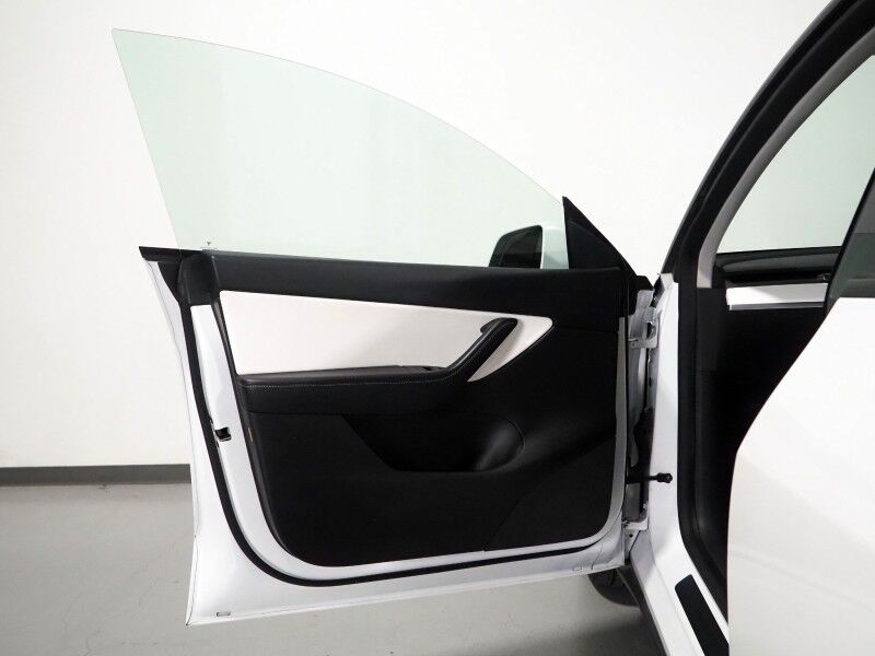 2021 Tesla Model Y Long Range AWD *TRAFFIC AWARE CRUISE CONTROL, NAVIGATION, SAFETY ALERTS, SURROUND VIEW CAMERAS, PANORAMA GLASS ROOF, HEATED SEATS/STEERING WHEEL, 20 INCH WHEELS, WIRELESS CHARGING Round Rock TX