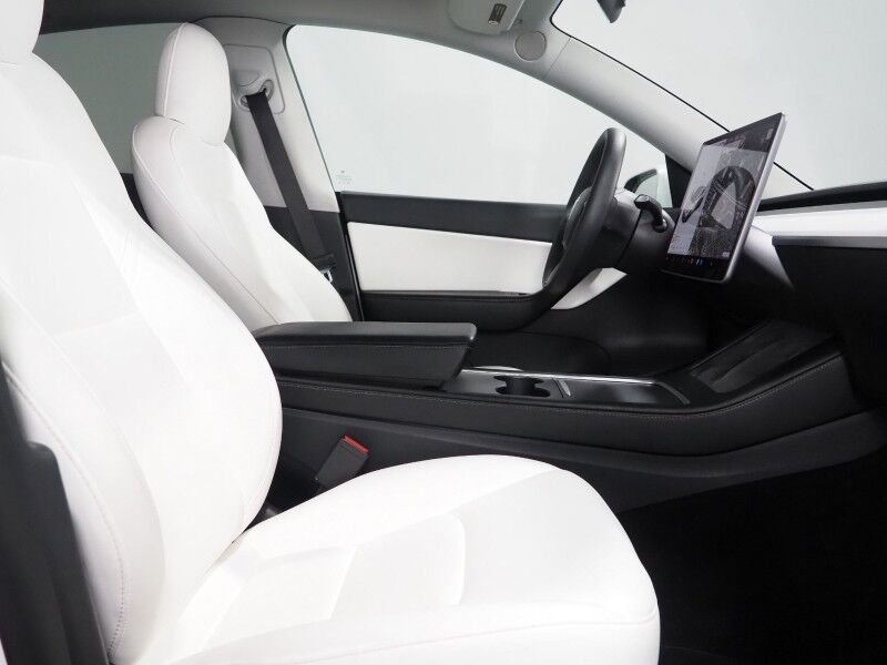 2021 Tesla Model Y Long Range AWD *TRAFFIC AWARE CRUISE CONTROL, NAVIGATION, SAFETY ALERTS, SURROUND VIEW CAMERAS, PANORAMA GLASS ROOF, HEATED SEATS/STEERING WHEEL, 20 INCH WHEELS, WIRELESS CHARGING Round Rock TX