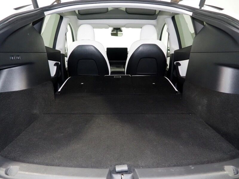 2021 Tesla Model Y Long Range AWD *TRAFFIC AWARE CRUISE CONTROL, NAVIGATION, SAFETY ALERTS, SURROUND VIEW CAMERAS, PANORAMA GLASS ROOF, HEATED SEATS/STEERING WHEEL, 20 INCH WHEELS, WIRELESS CHARGING Round Rock TX