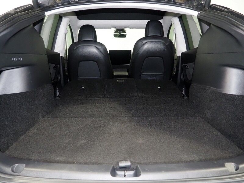 2021 Tesla Model Y Long Range AWD *TRAFFIC AWARE CRUISE CONTROL, NAVIGATION, SAFETY ALERTS, SURROUND VIEW CAMERAS, PANORAMA GLASS ROOF, HEATED SEATS/STEERING WHEEL, WIRELESS CHARGING Round Rock TX