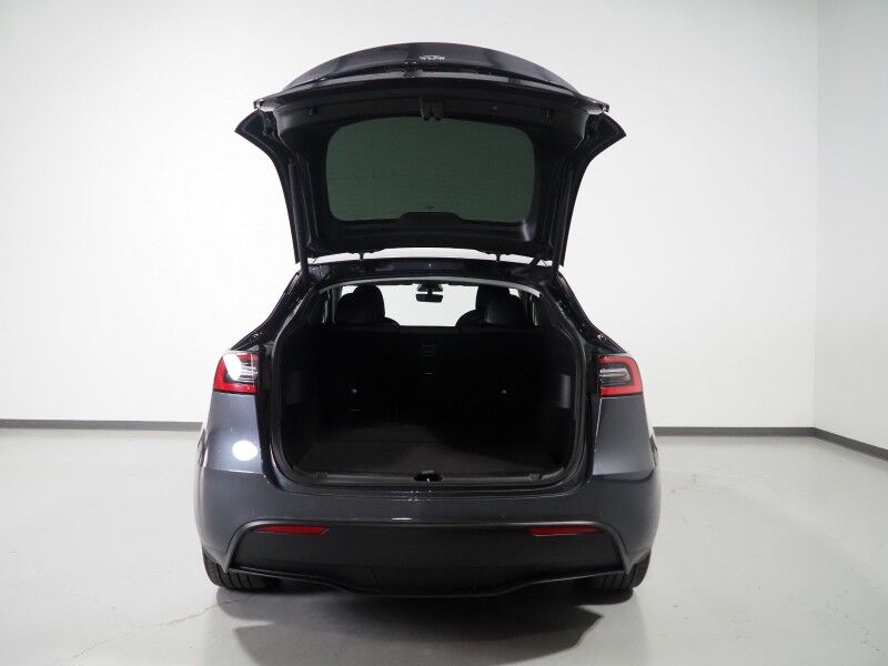 2021 Tesla Model Y Long Range AWD *TRAFFIC AWARE CRUISE CONTROL, NAVIGATION, SAFETY ALERTS, SURROUND VIEW CAMERAS, PANORAMA GLASS ROOF, HEATED SEATS/STEERING WHEEL, WIRELESS CHARGING Round Rock TX