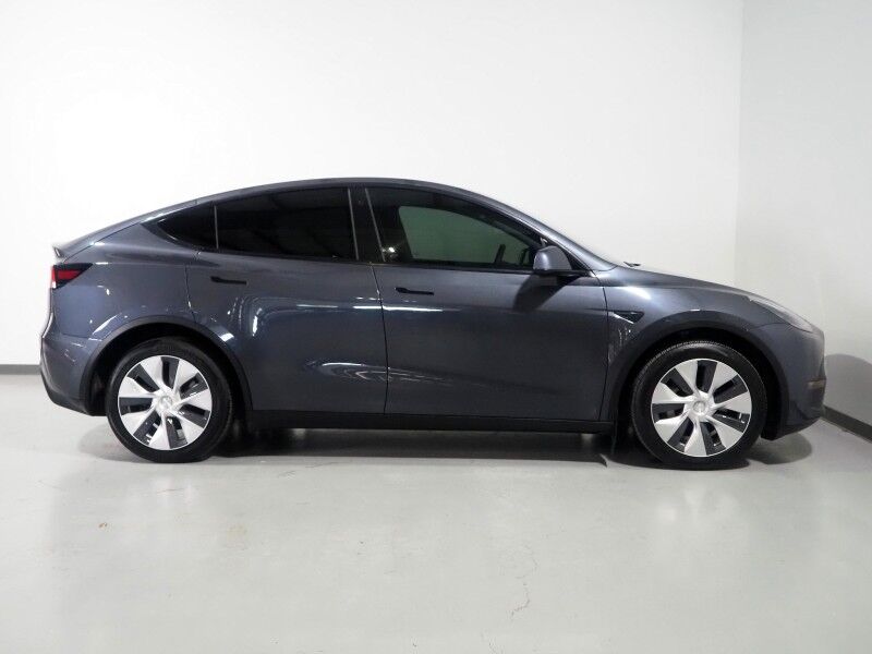 2021 Tesla Model Y Long Range AWD *TRAFFIC AWARE CRUISE CONTROL, NAVIGATION, SAFETY ALERTS, SURROUND VIEW CAMERAS, PANORAMA GLASS ROOF, HEATED SEATS/STEERING WHEEL, WIRELESS CHARGING Round Rock TX