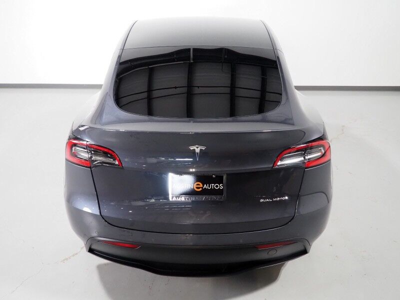 2021 Tesla Model Y Long Range AWD *TRAFFIC AWARE CRUISE CONTROL, NAVIGATION, SAFETY ALERTS, SURROUND VIEW CAMERAS, PANORAMA GLASS ROOF, HEATED SEATS/STEERING WHEEL, WIRELESS CHARGING Round Rock TX