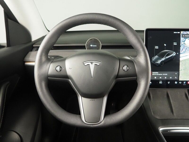 2021 Tesla Model Y Long Range AWD *TRAFFIC AWARE CRUISE CONTROL, NAVIGATION, SAFETY ALERTS, SURROUND VIEW CAMERAS, PANORAMA GLASS ROOF, HEATED SEATS/STEERING WHEEL, WIRELESS CHARGING Round Rock TX