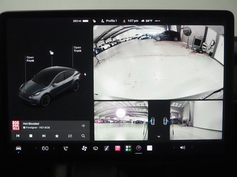 2021 Tesla Model Y Long Range AWD *TRAFFIC AWARE CRUISE CONTROL, NAVIGATION, SAFETY ALERTS, SURROUND VIEW CAMERAS, PANORAMA GLASS ROOF, HEATED SEATS/STEERING WHEEL, WIRELESS CHARGING Round Rock TX