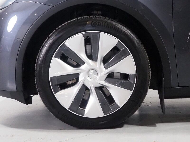 2021 Tesla Model Y Long Range AWD *TRAFFIC AWARE CRUISE CONTROL, NAVIGATION, SAFETY ALERTS, SURROUND VIEW CAMERAS, PANORAMA GLASS ROOF, HEATED SEATS/STEERING WHEEL, WIRELESS CHARGING Round Rock TX