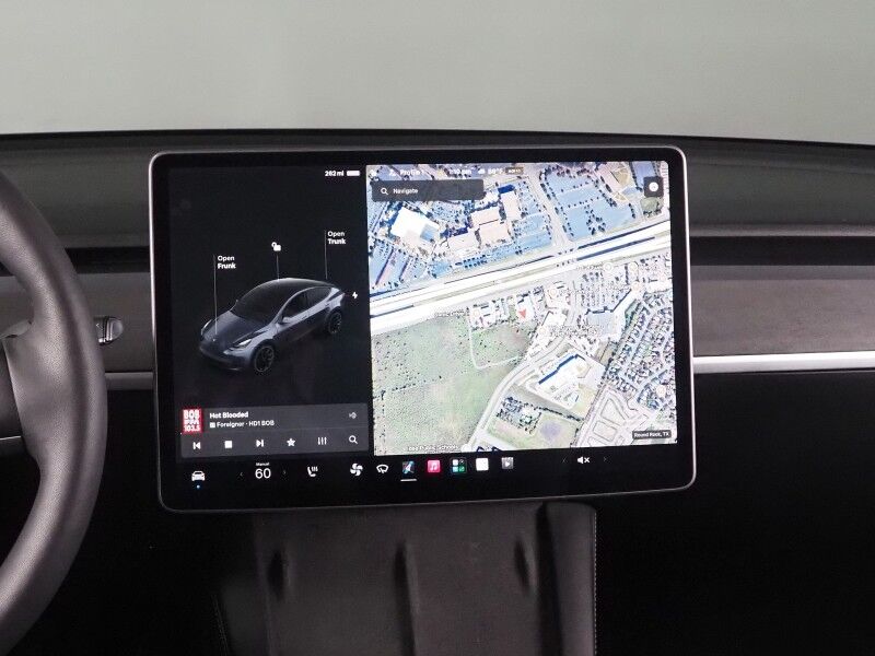 2021 Tesla Model Y Long Range AWD *TRAFFIC AWARE CRUISE CONTROL, NAVIGATION, SAFETY ALERTS, SURROUND VIEW CAMERAS, PANORAMA GLASS ROOF, HEATED SEATS/STEERING WHEEL, WIRELESS CHARGING Round Rock TX