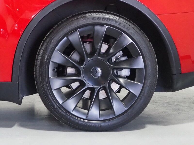 2021 Tesla Model Y Long Range AWD *TRAFFIC AWARE CRUISE CONTROL, NAVIGATION, SAFETY ALERTS, SURROUND VIEW CAMERAS, PANORAMA GLASS ROOF, HEATED SEATS/STEERING WHEEL, WIRELESS CHARGING Round Rock TX