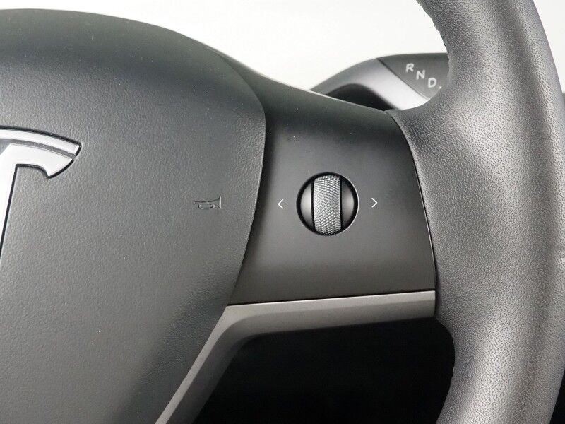 2021 Tesla Model Y Long Range AWD *TRAFFIC AWARE CRUISE CONTROL, NAVIGATION, SAFETY ALERTS, SURROUND VIEW CAMERAS, PANORAMA GLASS ROOF, HEATED SEATS/STEERING WHEEL, WIRELESS CHARGING Round Rock TX