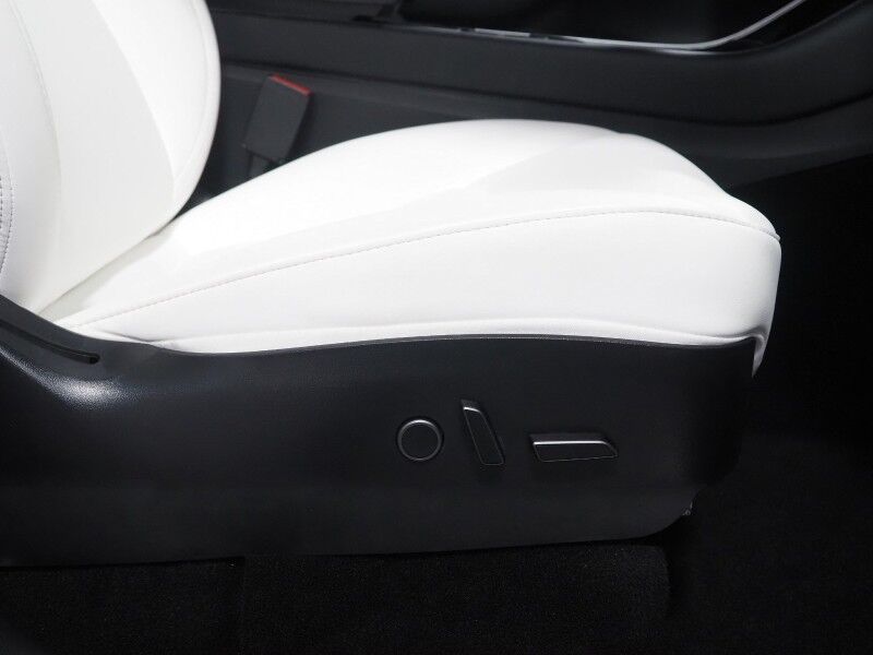 2021 Tesla Model Y Long Range AWD *TRAFFIC AWARE CRUISE CONTROL, NAVIGATION, SAFETY ALERTS, SURROUND VIEW CAMERAS, PANORAMA GLASS ROOF, HEATED SEATS/STEERING WHEEL, WIRELESS CHARGING Round Rock TX