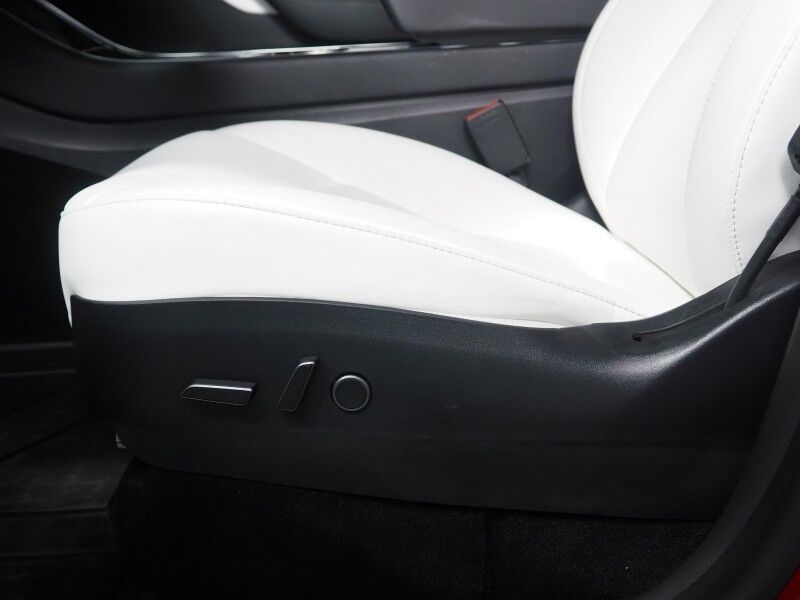 2021 Tesla Model Y Long Range AWD *TRAFFIC AWARE CRUISE CONTROL, NAVIGATION, SAFETY ALERTS, SURROUND VIEW CAMERAS, PANORAMA GLASS ROOF, HEATED SEATS/STEERING WHEEL, WIRELESS CHARGING Round Rock TX