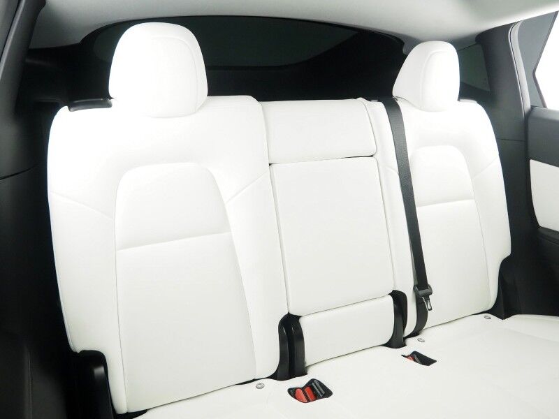 2021 Tesla Model Y Long Range AWD *TRAFFIC AWARE CRUISE CONTROL, NAVIGATION, SAFETY ALERTS, SURROUND VIEW CAMERAS, PANORAMA GLASS ROOF, HEATED SEATS/STEERING WHEEL, WIRELESS CHARGING Round Rock TX