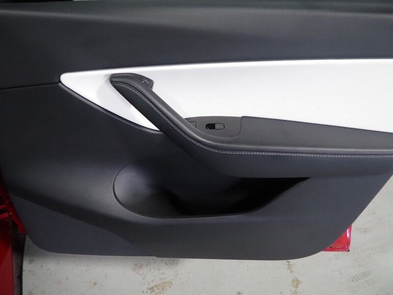 2021 Tesla Model Y Long Range AWD *TRAFFIC AWARE CRUISE CONTROL, NAVIGATION, SAFETY ALERTS, SURROUND VIEW CAMERAS, PANORAMA GLASS ROOF, HEATED SEATS/STEERING WHEEL, WIRELESS CHARGING Round Rock TX