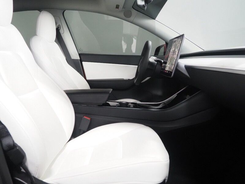 2021 Tesla Model Y Long Range AWD *TRAFFIC AWARE CRUISE CONTROL, NAVIGATION, SAFETY ALERTS, SURROUND VIEW CAMERAS, PANORAMA GLASS ROOF, HEATED SEATS/STEERING WHEEL, WIRELESS CHARGING Round Rock TX