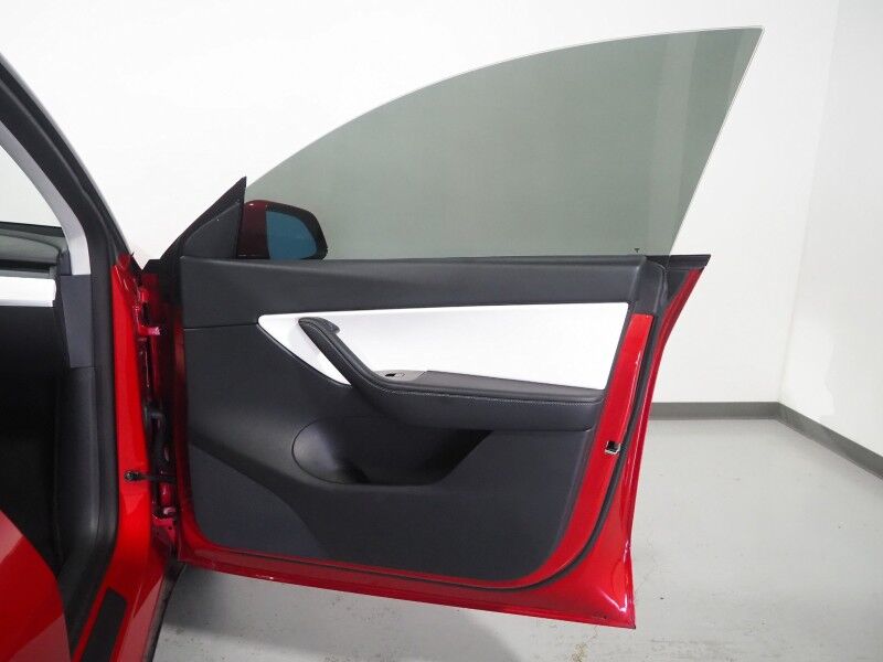 2021 Tesla Model Y Long Range AWD *TRAFFIC AWARE CRUISE CONTROL, NAVIGATION, SAFETY ALERTS, SURROUND VIEW CAMERAS, PANORAMA GLASS ROOF, HEATED SEATS/STEERING WHEEL, WIRELESS CHARGING Round Rock TX