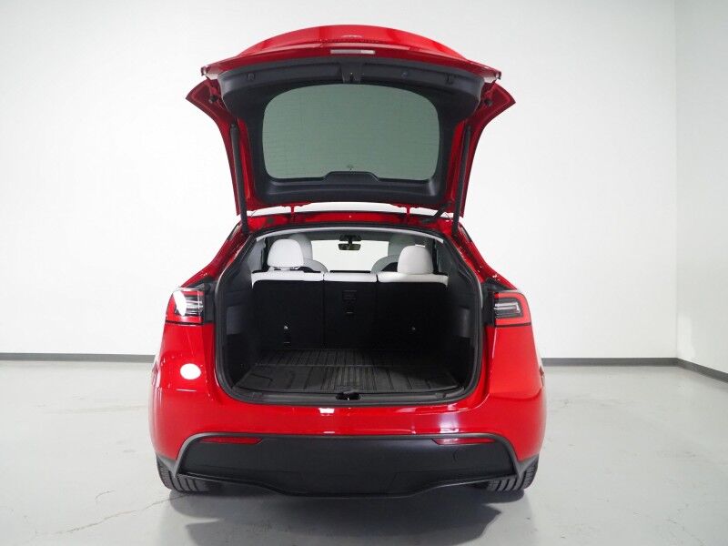 2021 Tesla Model Y Long Range AWD *TRAFFIC AWARE CRUISE CONTROL, NAVIGATION, SAFETY ALERTS, SURROUND VIEW CAMERAS, PANORAMA GLASS ROOF, HEATED SEATS/STEERING WHEEL, WIRELESS CHARGING Round Rock TX