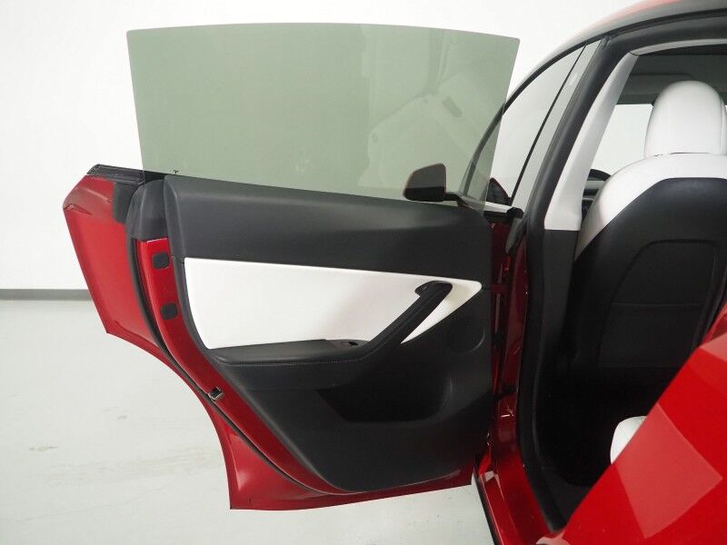2021 Tesla Model Y Long Range AWD *TRAFFIC AWARE CRUISE CONTROL, NAVIGATION, SAFETY ALERTS, SURROUND VIEW CAMERAS, PANORAMA GLASS ROOF, HEATED SEATS/STEERING WHEEL, WIRELESS CHARGING Round Rock TX