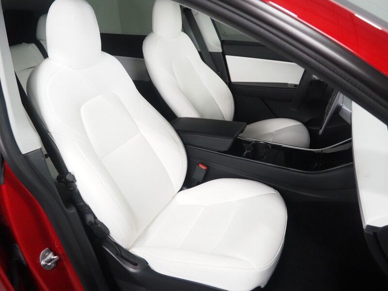 2021 Tesla Model Y Long Range AWD *TRAFFIC AWARE CRUISE CONTROL, NAVIGATION, SAFETY ALERTS, SURROUND VIEW CAMERAS, PANORAMA GLASS ROOF, HEATED SEATS/STEERING WHEEL, WIRELESS CHARGING Round Rock TX