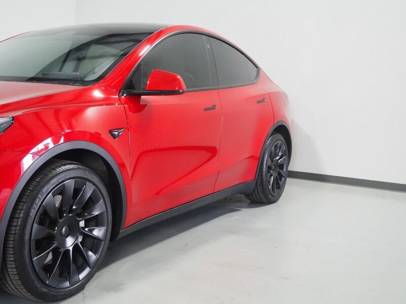 2021 Tesla Model Y Long Range AWD *TRAFFIC AWARE CRUISE CONTROL, NAVIGATION, SAFETY ALERTS, SURROUND VIEW CAMERAS, PANORAMA GLASS ROOF, HEATED SEATS/STEERING WHEEL, WIRELESS CHARGING Round Rock TX
