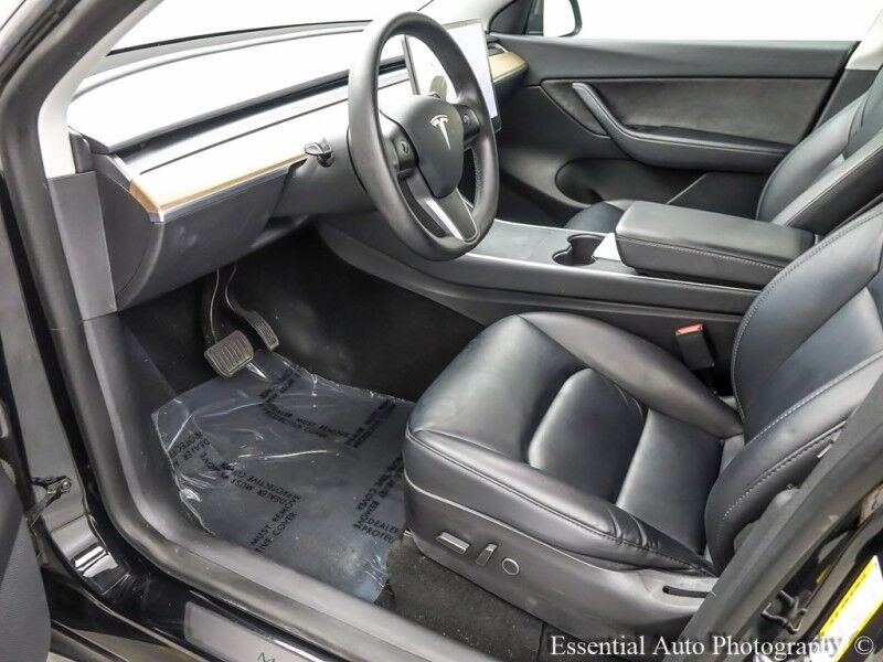 2021 Tesla Model Y Long Range PRICE INCLUDES $4000 IRS TAX CREDIT!! YOU MUST QUALIFY!! Willowbrook IL