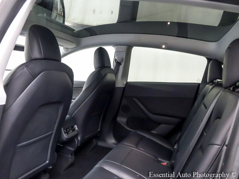 2021 Tesla Model Y Long Range PRICE INCLUDES $4000 IRS TAX CREDIT!! YOU MUST QUALIFY!! Willowbrook IL