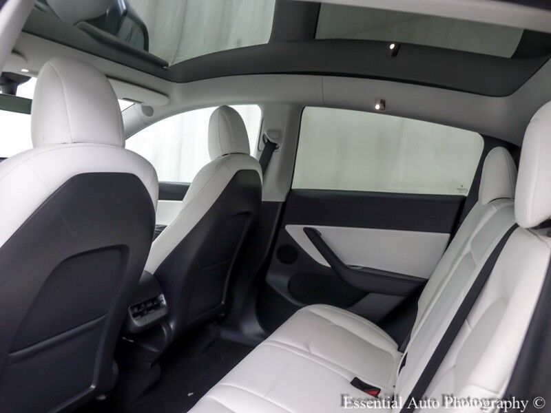 2021 Tesla Model Y Long Range PRICE INCLUDES $4000 IRS TAX CREDIT!! YOU MUST QUALIFY!! Willowbrook IL