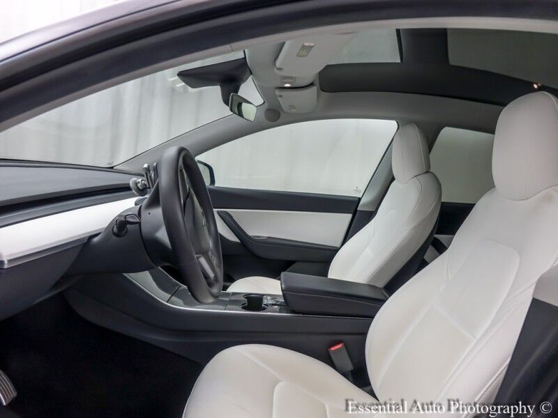 2021 Tesla Model Y Long Range PRICE INCLUDES $4000 IRS TAX CREDIT!! YOU MUST QUALIFY!! Willowbrook IL