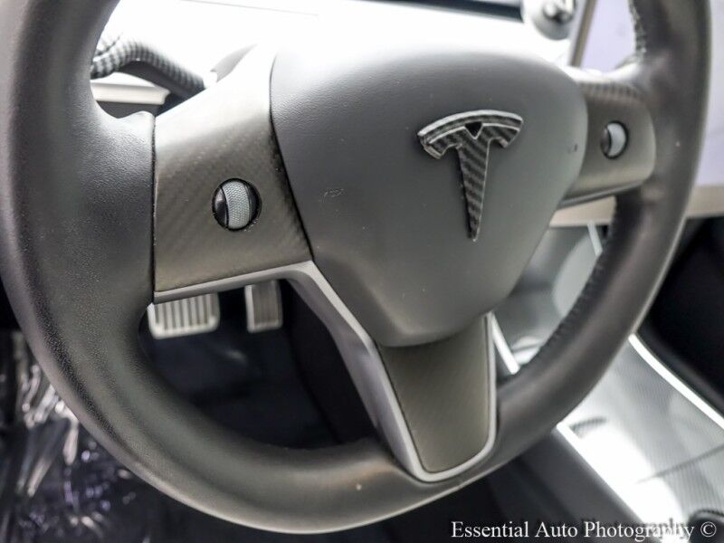2021 Tesla Model Y Long Range PRICE INCLUDES $4000 IRS TAX CREDIT!! YOU MUST QUALIFY!! Willowbrook IL