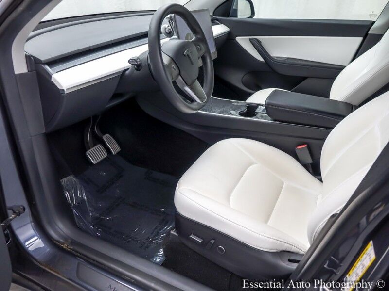 2021 Tesla Model Y Long Range PRICE INCLUDES $4000 IRS TAX CREDIT!! YOU MUST QUALIFY!! Willowbrook IL